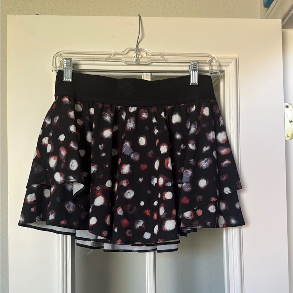 Excellent condition Lululemon size six tennis skirt